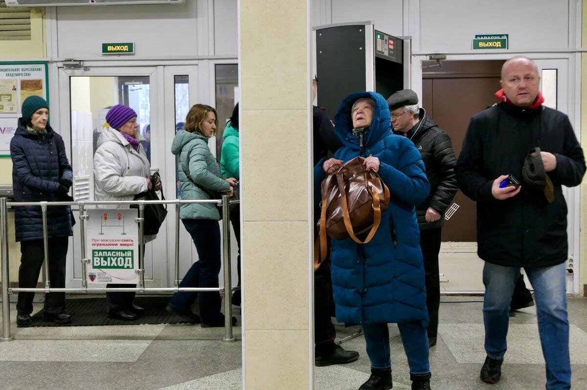 Цик назначил выборы в новых регионах на 10 сентября. Полдень на выборах 2024. У сокольской выборы. Явка. Выборы президента 2024.