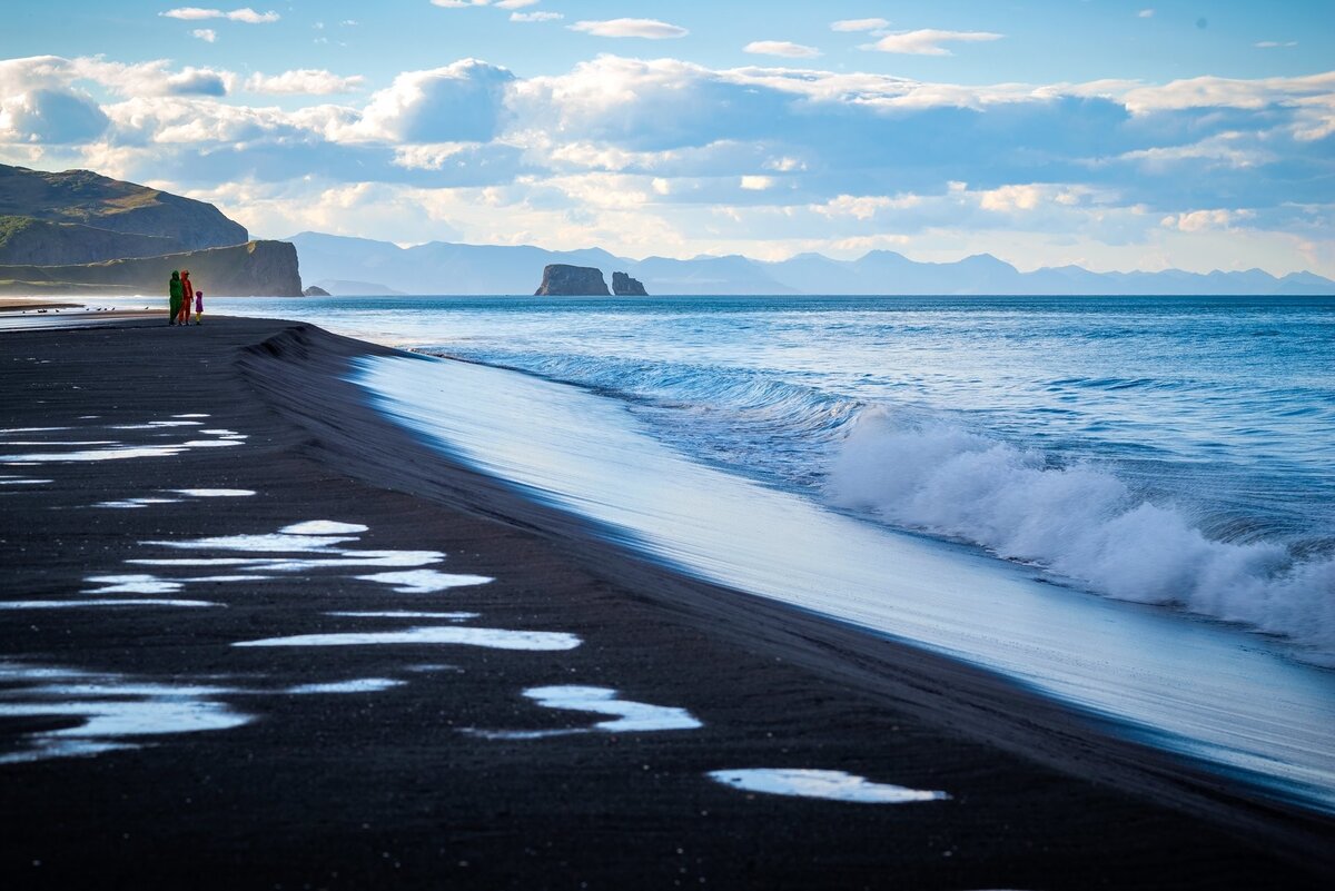 Пляжи Камчатки с чёрным песком