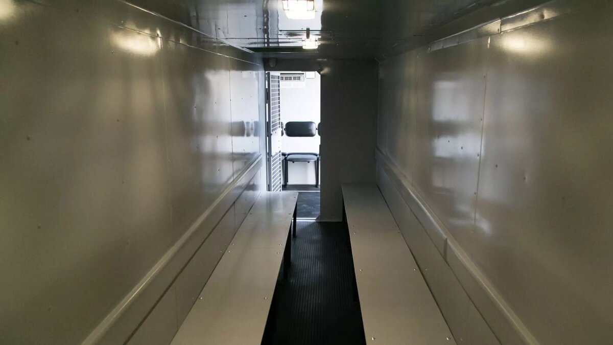     Экс-председателю Ростовского облсуда Елене Золотаревой, ее заму Татьяне Юровой и экс-главе районного суда Ростова Георгию Бондаренко продлили арест на три месяца, сообщает «Блокнот».