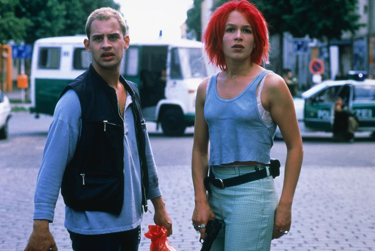 Кадр из фильма "Беги, Лола, беги!" / Lola rennt (Германия, 1998)