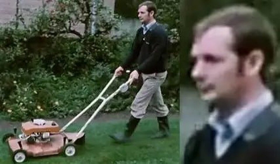    Poté, co byl Macron zvolen prezidentem, France 3 ukázala „dokumentární záběry“ Brigitina bývalého manžela.  S Ozierem ze svatební fotografie nemá nic společného.  fotografie: rámeček videa