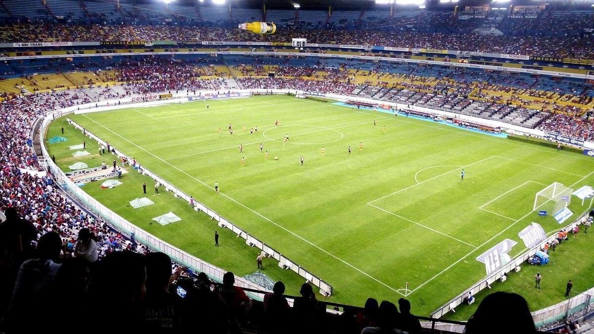    Футбольный стадион:Pixabay