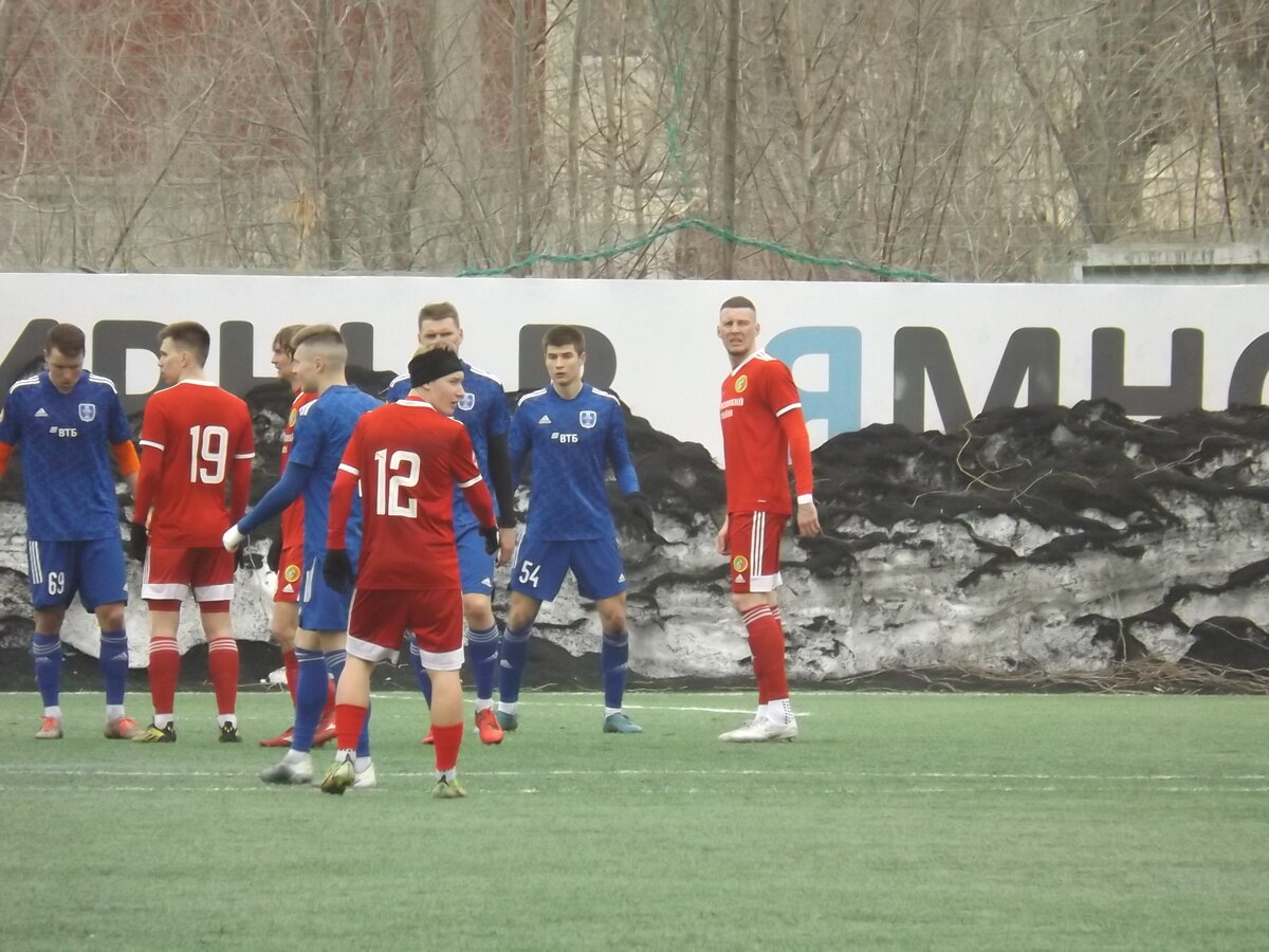 №12 - Михаил Васильев, №3 - Сергей Васильев. Сегодня день Васильевых, вышедших на замену!