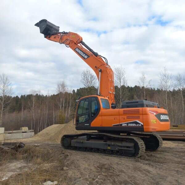 Doosan DX300LCA-7M