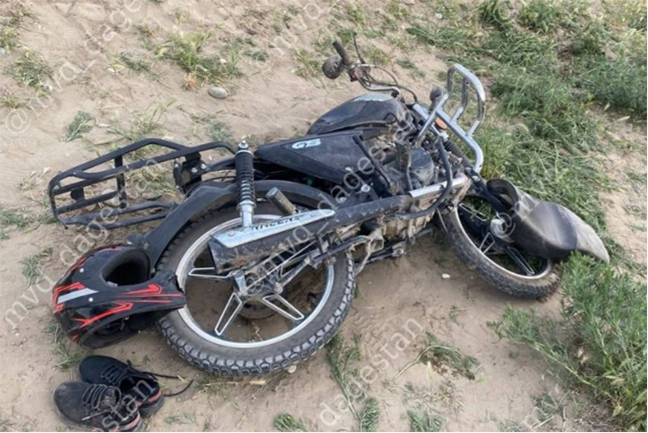    Подросток на мопеде угодил под иномарку. Фото МВД Дагестана