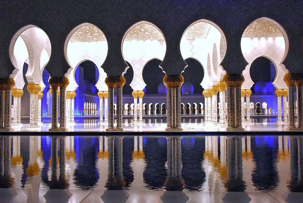 Мечеть шейха Зайда в Абу-Даби. ОАЭ в марте