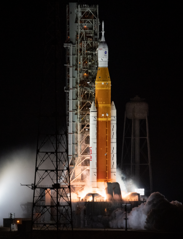 Старт SLS. Фото взято из открытых источников