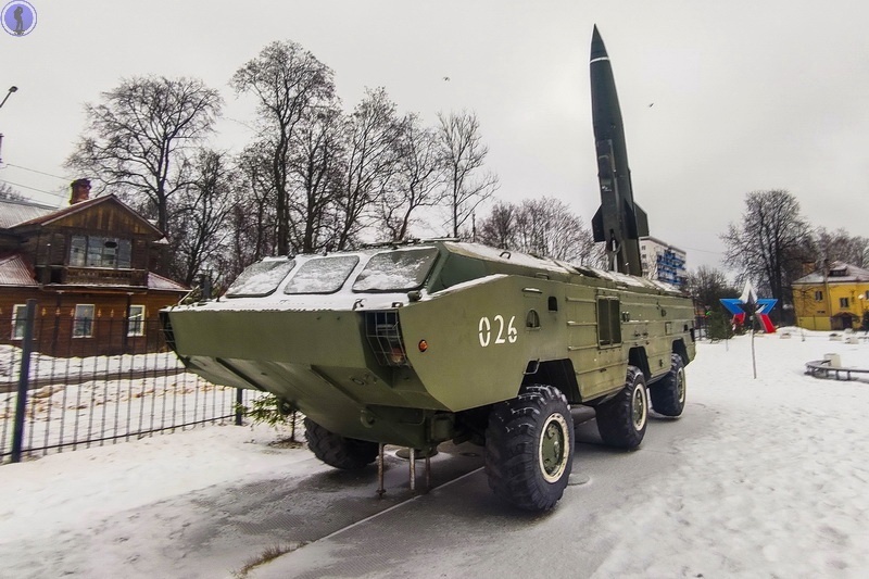 Точка-У, Шилка, Ураган. Пусковая установка Тактического Ракетного Комплекса и другая военная техника в г. Луга