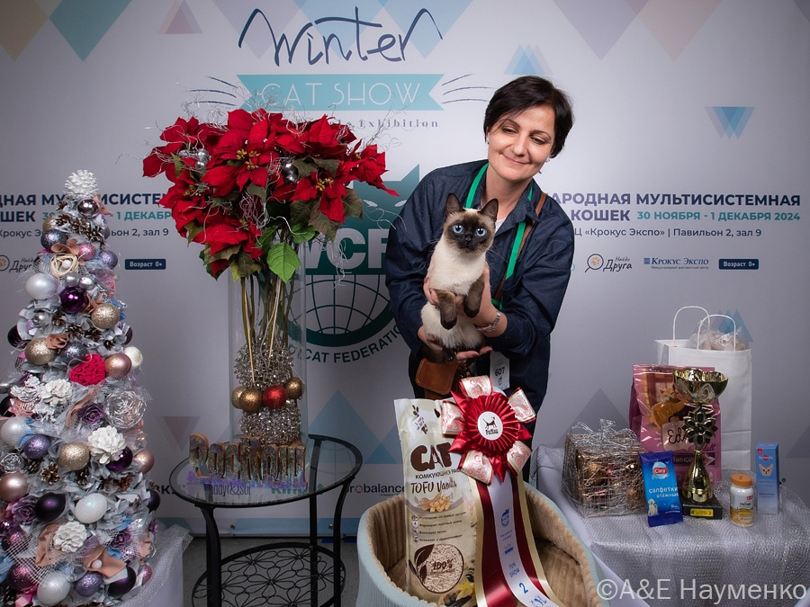 Моя дочь сама не заметила, как втянулась в это дело, теперь ее от вытавок не оторвешь