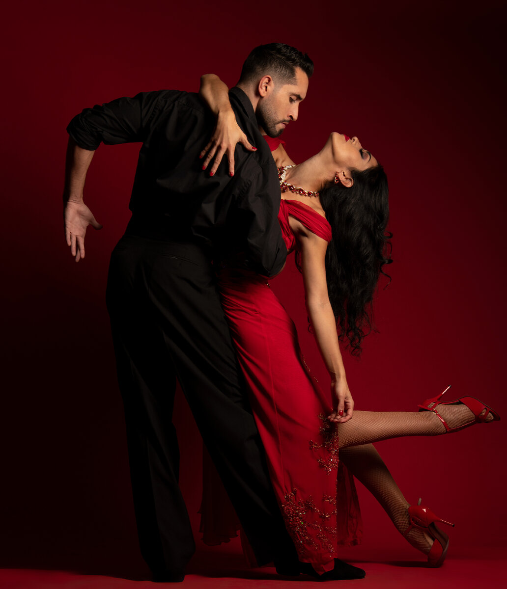 Resmi r nair tango