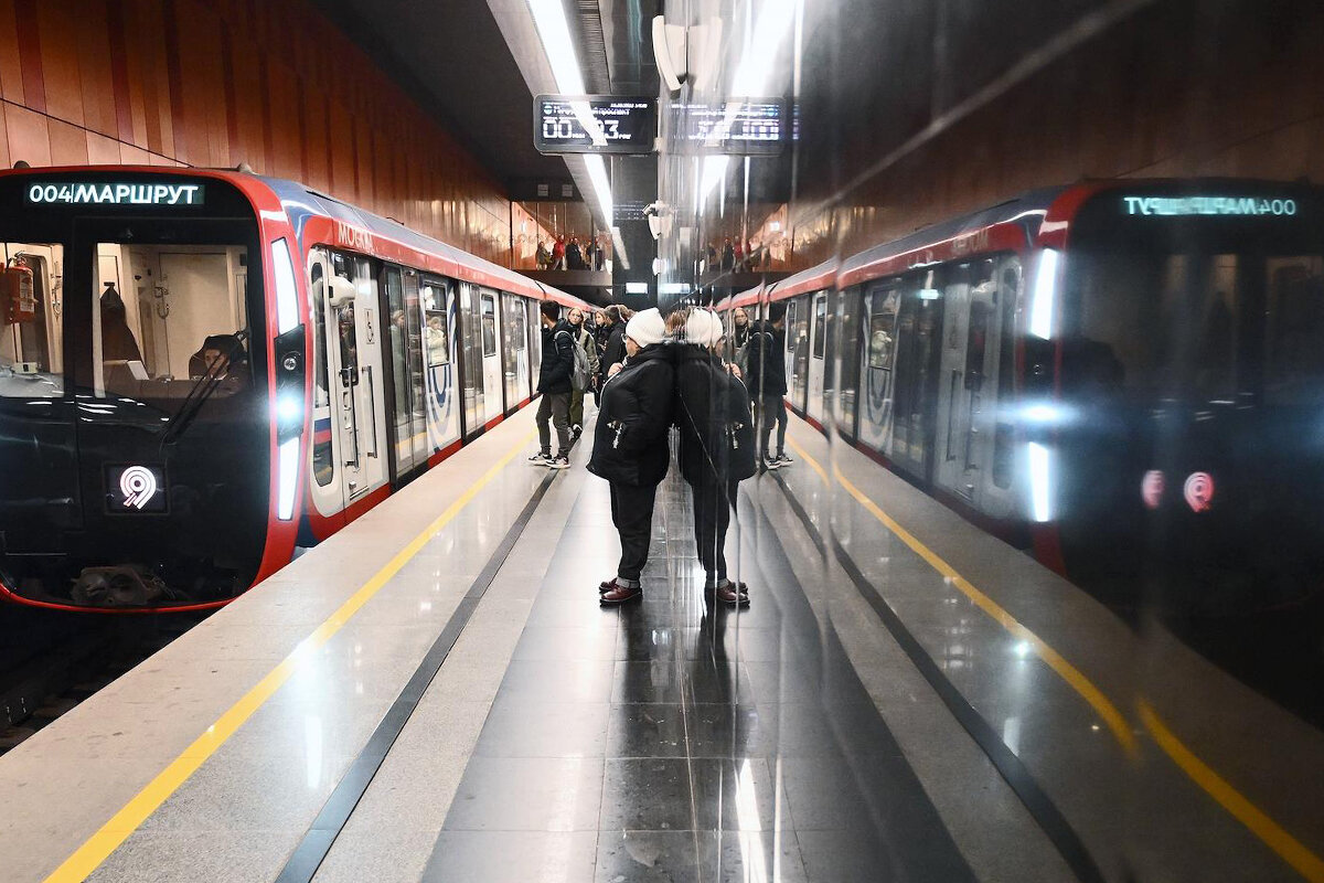 В Петербург — за два часа, в Подмосковье — по карте «Тройка», домой — на  электрокаре. Как теперь будут ездить москвичи | Мослента.Ру | Дзен