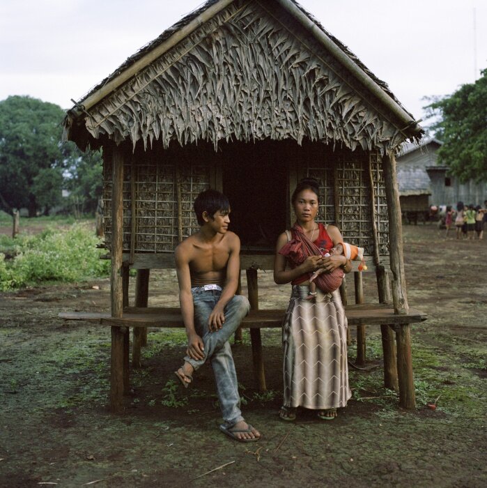 Креунг — это народ численностью около 20 000 человек, который проживает в провинции Ратанакири на северо-востоке Камбоджи. Это племя исторически является матрилинейным народом-анимистом.-5