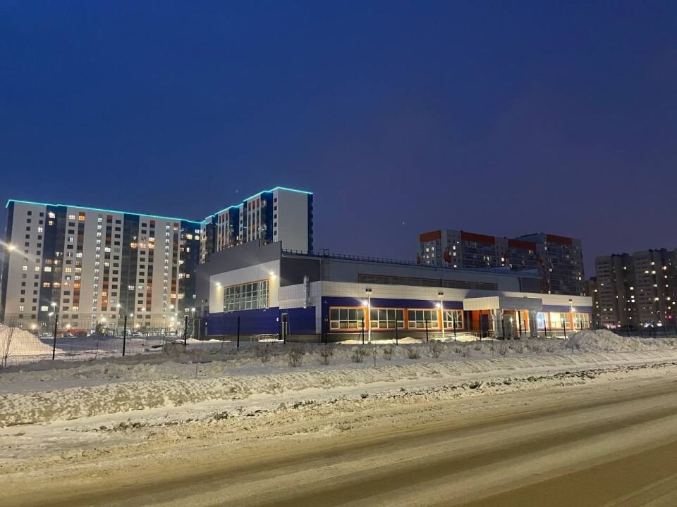    Улица Сиреневая и недостроенный ФОК. Источник: Виталий Барабаш