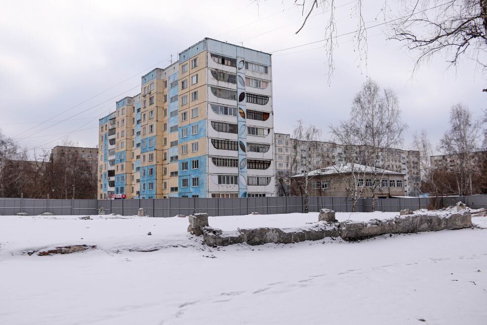    Площадка на месте бывшего кинотеатра "Искра" на улице 50 лет СССР, 51а. Источник: Виталий Барабаш