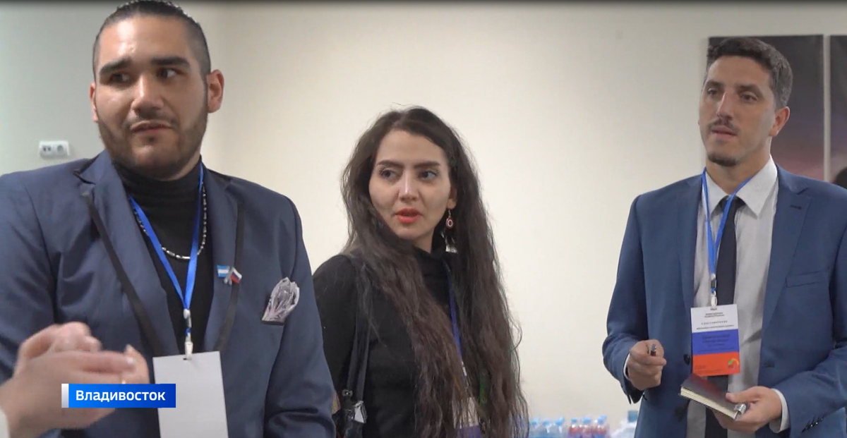 За ходом проведения выборов в стране следили тысячи наблюдателей. Среди них были и иностранные делегаты.