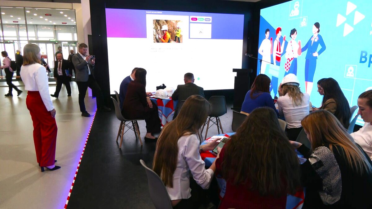    На ВДНХ рассказали о новом вузе Югры