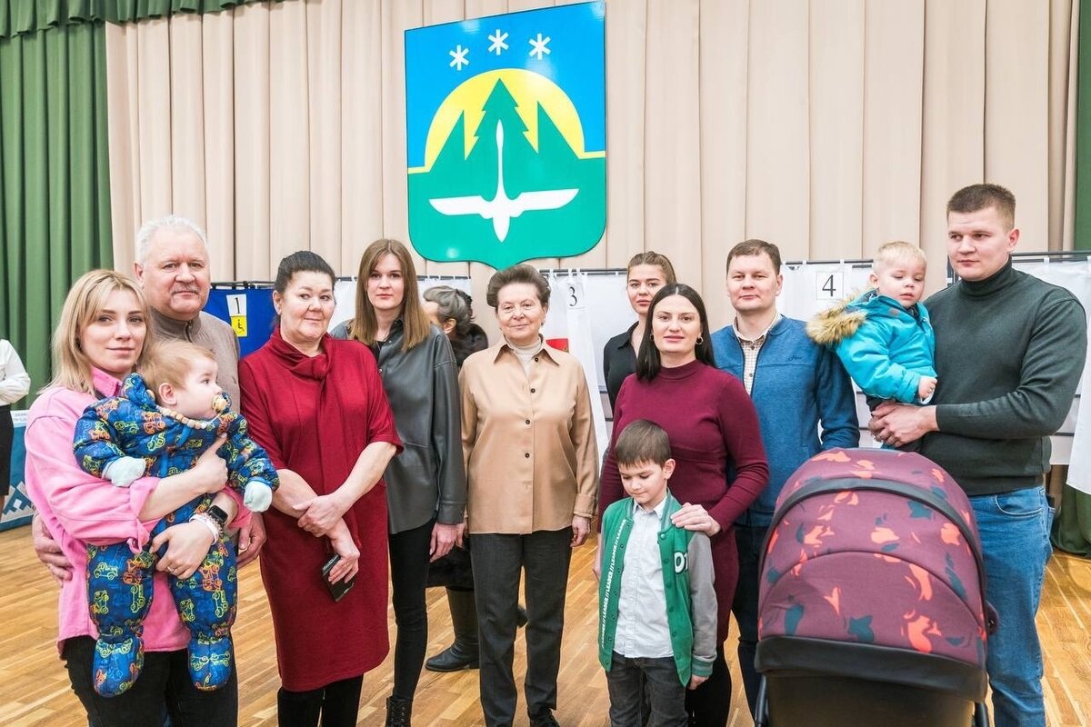    Наталья Комарова поблагодарила югорчан за активность на выборах президента
