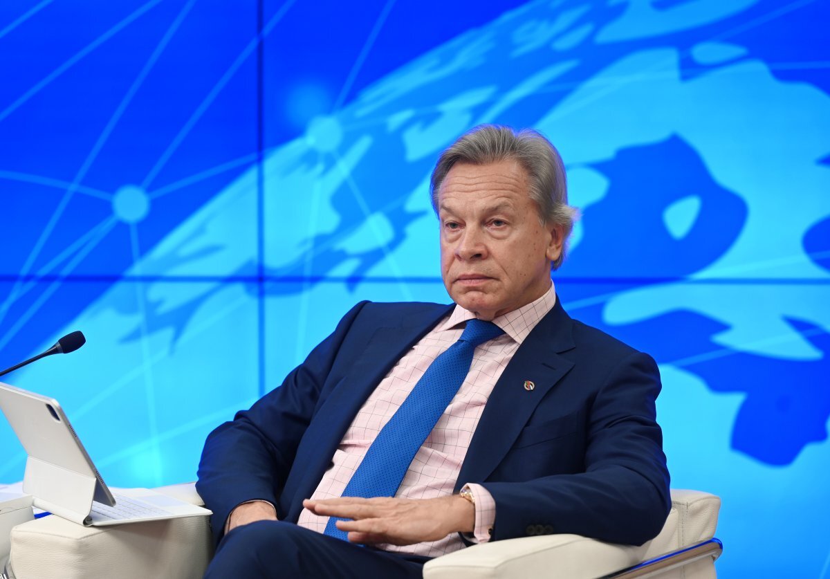    Пушков назвал Макрона «галльским петухом»