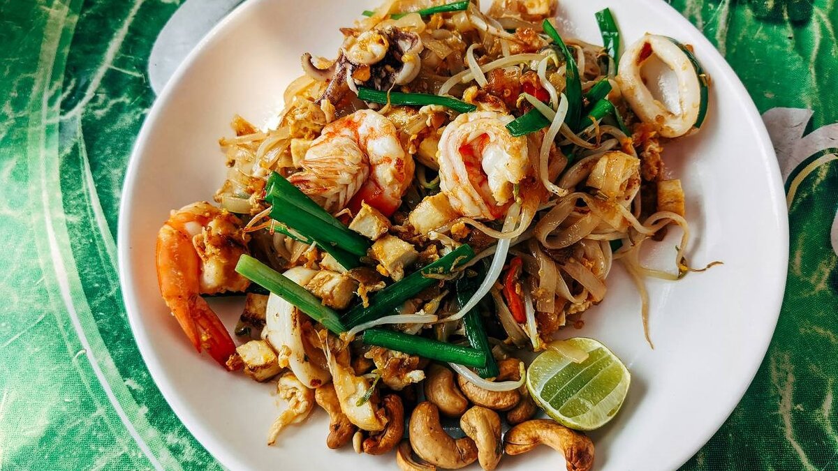 Пад тай считается одним из самых известных и популярных тайских блюд