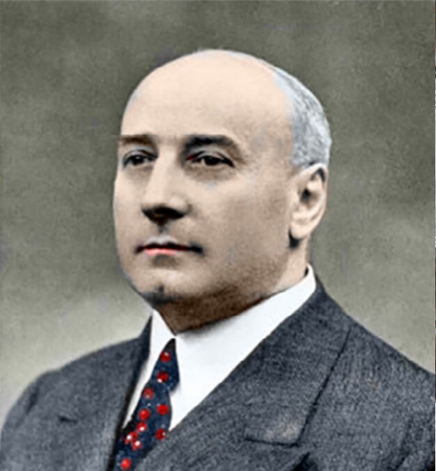 Эдоардо Вебер, владелец завода по производству карбюраторов. С Феррари они были друзьями