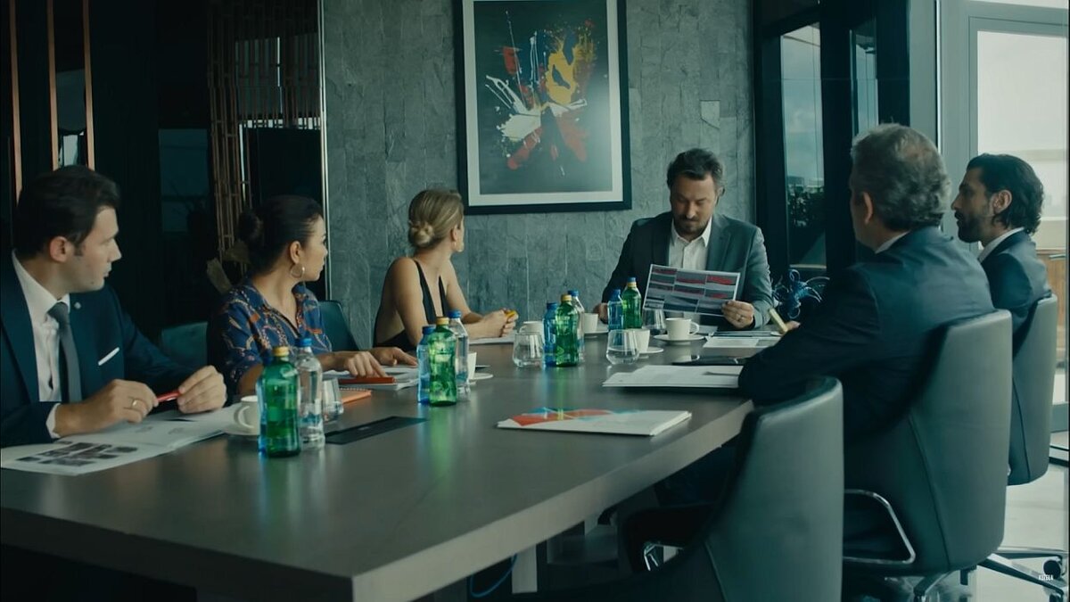 Кадр из сериала «Ворон», Турция, 2019 год