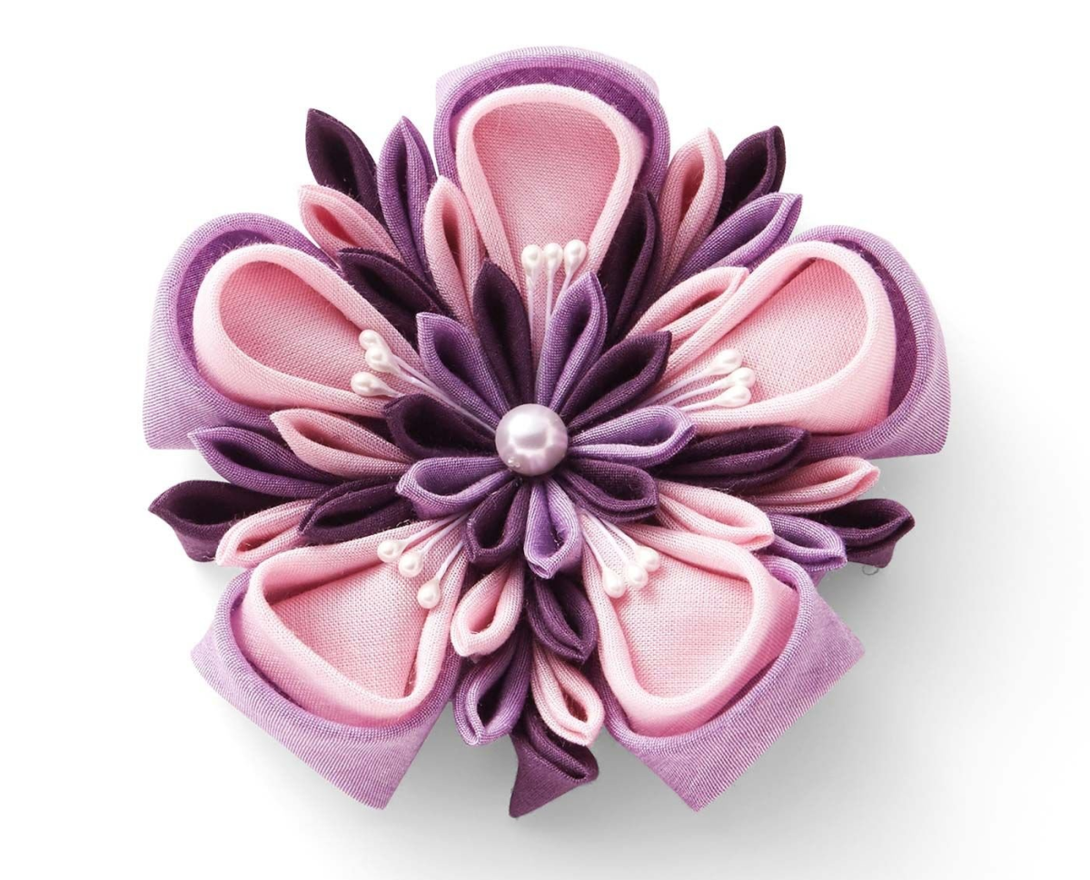 Цветок в стиле канзаши