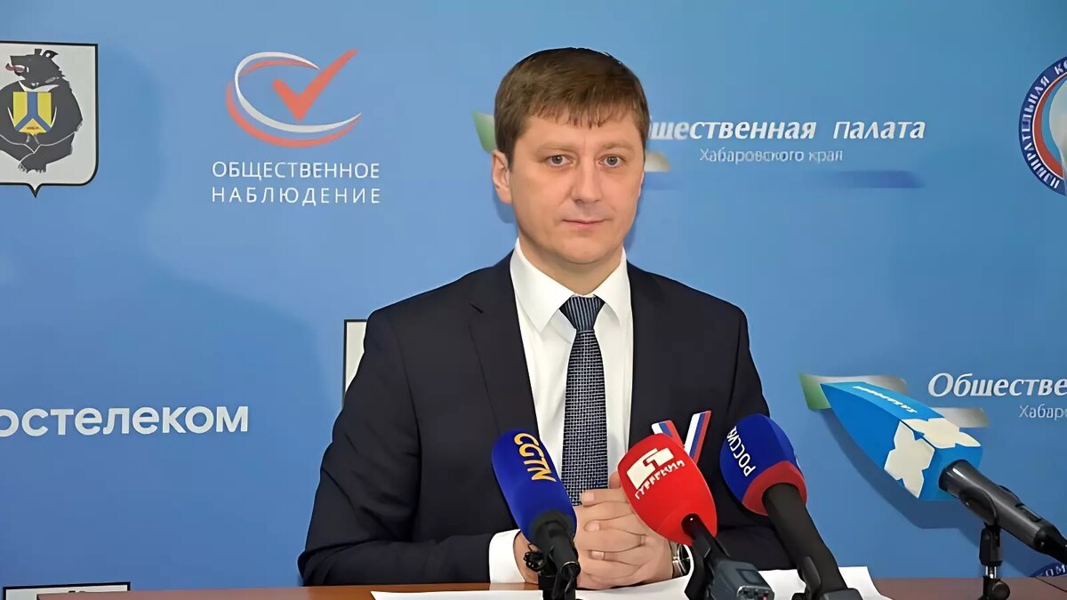 Фото: Пресс-служба Избиркома Хабаровского Края. Председатель избиркома края Денис Кузьменко