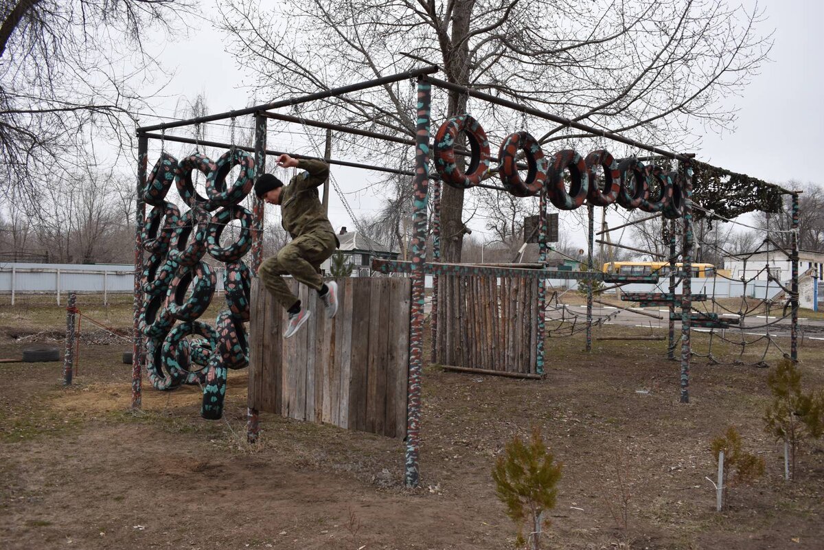 На полосе препятствий