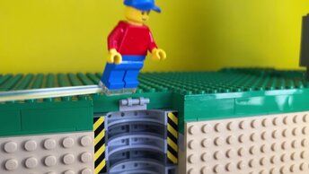 СЕКРЕТНАЯ LEGO ПОДЗЕМНАЯ БАЗА для ВЫЖИВАНИЯ