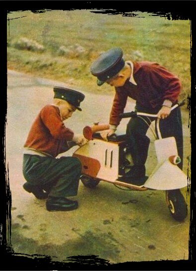 Приветствую вас, друзья!  Сегодня у меня для вас особенная фотоподборка - целых 24 снимков, наполненных духом прошлого, времен Советского Союза.