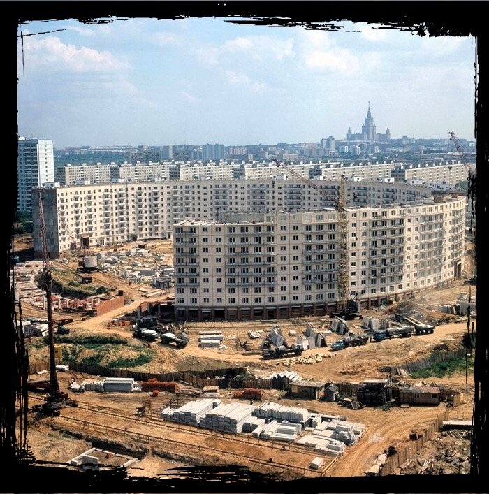 Приветствую вас, друзья!  Сегодня у меня для вас особенная фотоподборка - целых 24 снимков, наполненных духом прошлого, времен Советского Союза.-7