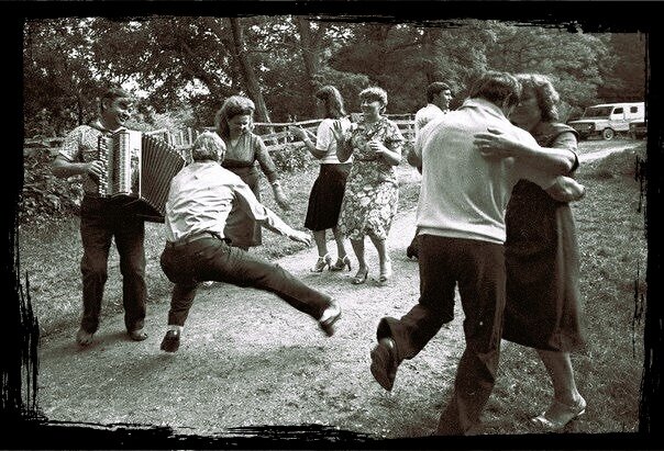 Приветствую вас, друзья!  Сегодня у меня для вас особенная фотоподборка - целых 24 снимков, наполненных духом прошлого, времен Советского Союза.-12