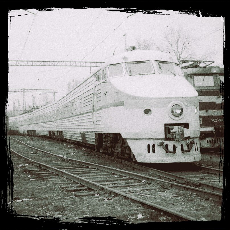 Приветствую вас, друзья!  Сегодня у меня для вас особенная фотоподборка - целых 24 снимков, наполненных духом прошлого, времен Советского Союза.-14