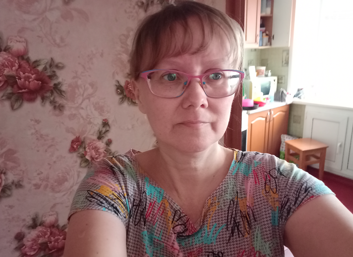 фото автора - я в своей бывшей квартире, которую продала