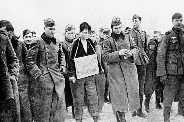 Снимок, найденный у немецкого офицера, покинувшего этот мир при разгроме 197-й дивизии