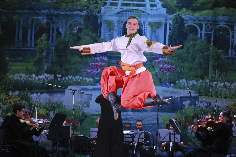    Концерт «Мелодии любви» в Алтайском музыкальном театре Олег УКЛАДОВ