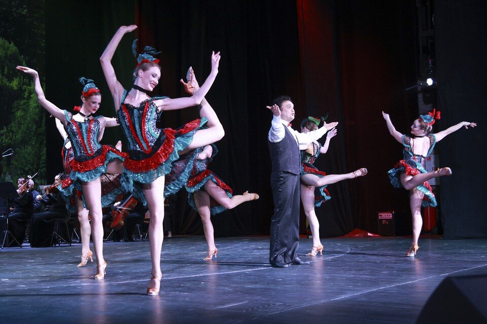    Концерт «Мелодии любви» в Алтайском музыкальном театре Олег УКЛАДОВ