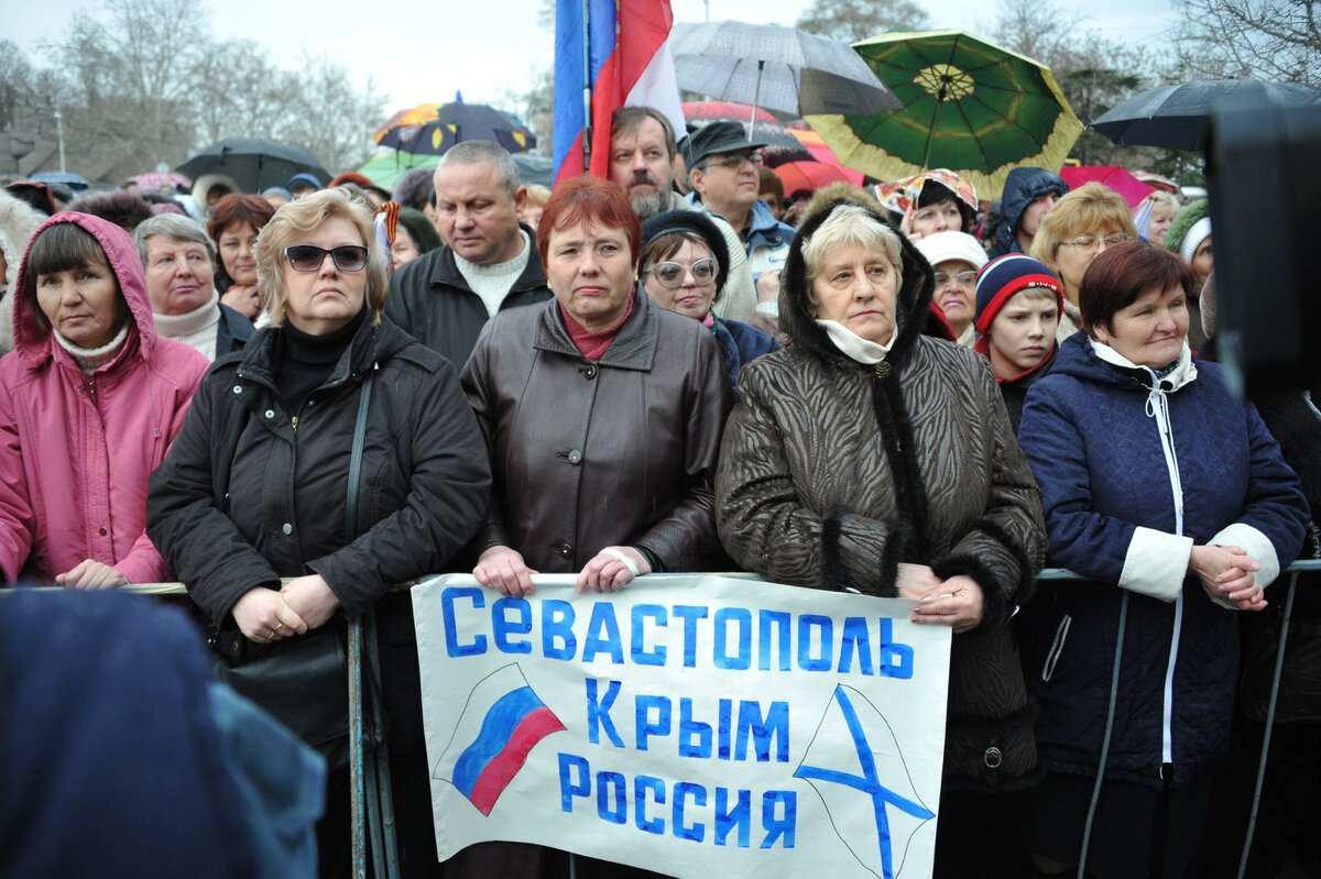     Крымская весна, Севастополь, 2014 год / globallookpress.com / Pravda Komsomolskaya