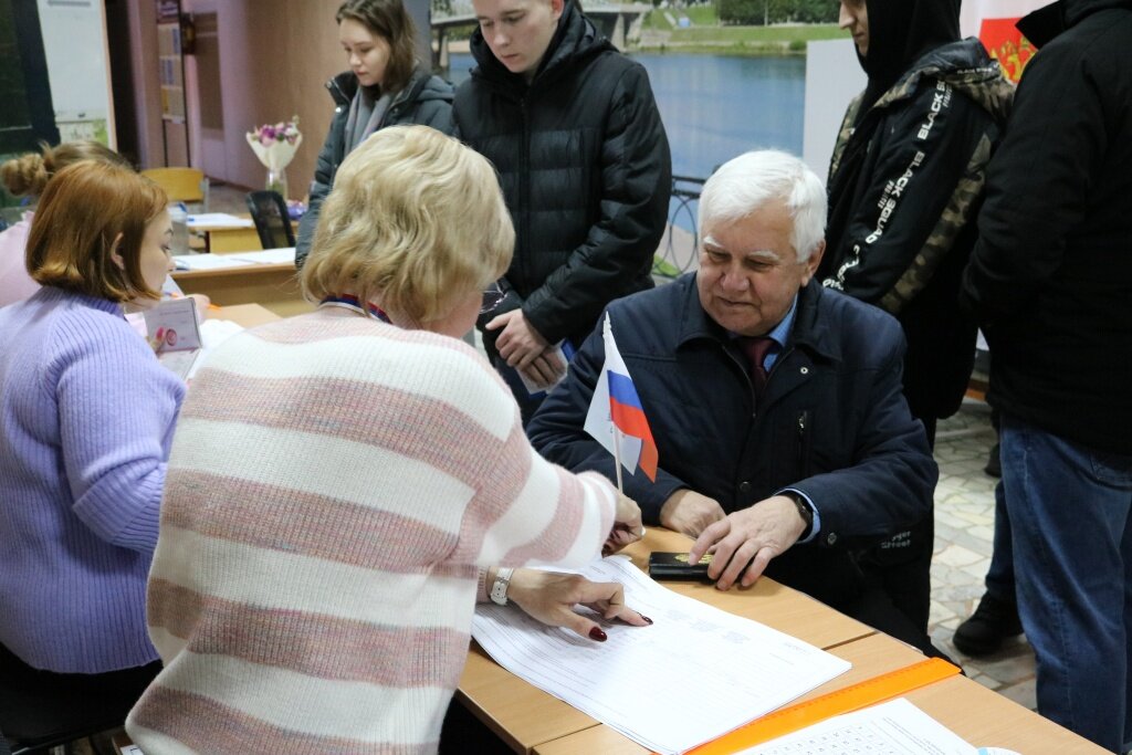 Генрих Левкович