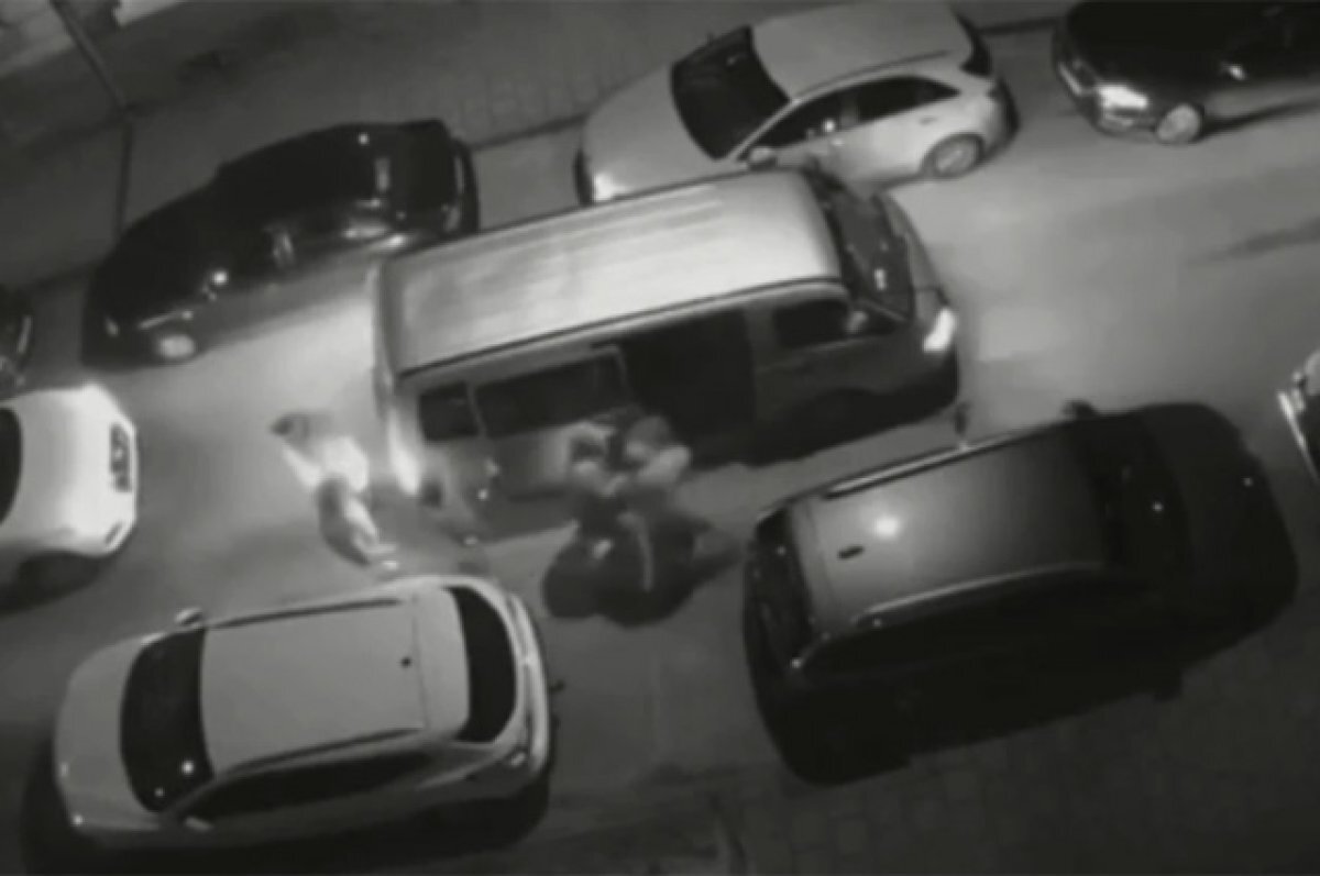    Во Львове сотрудники Шевченковского ТЦК насильно отправили на передовую известного «волонтера» Кирилла Тарана.