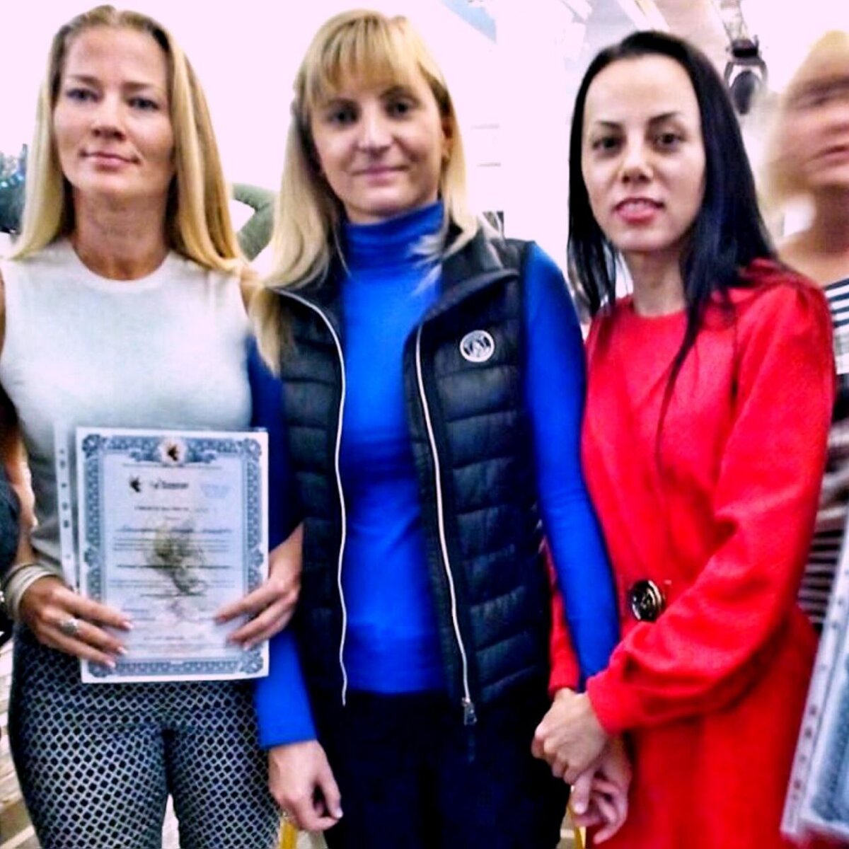 Я с Джули По и сокурсницами