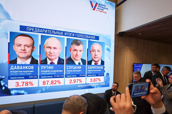 Сумма ста чисел равна 5000. Сумма ста чисел равна 5000