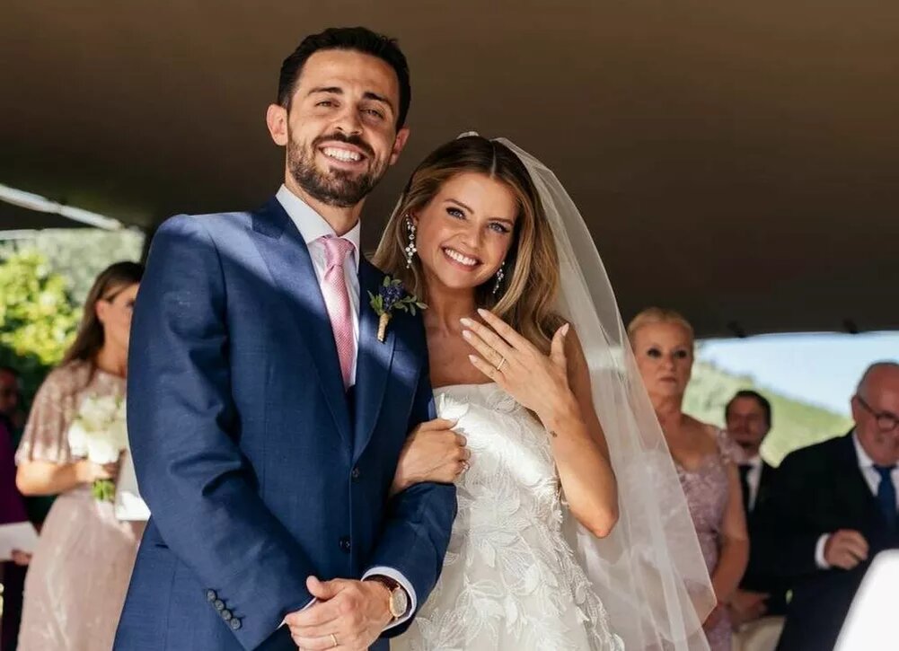    Бернарду Силва и его жена впервые показали общую дочь