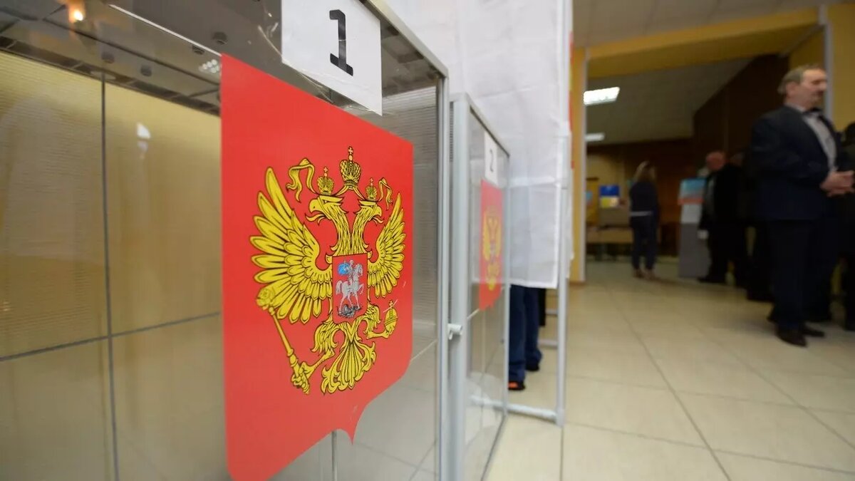     Городской суд Когалыма арестовал местную жительницу, которая попыталась поджечь ящик с голосами на избирательном участке. Мера пресечения в виде ареста избрана на время рассмотрения уголовного дела.