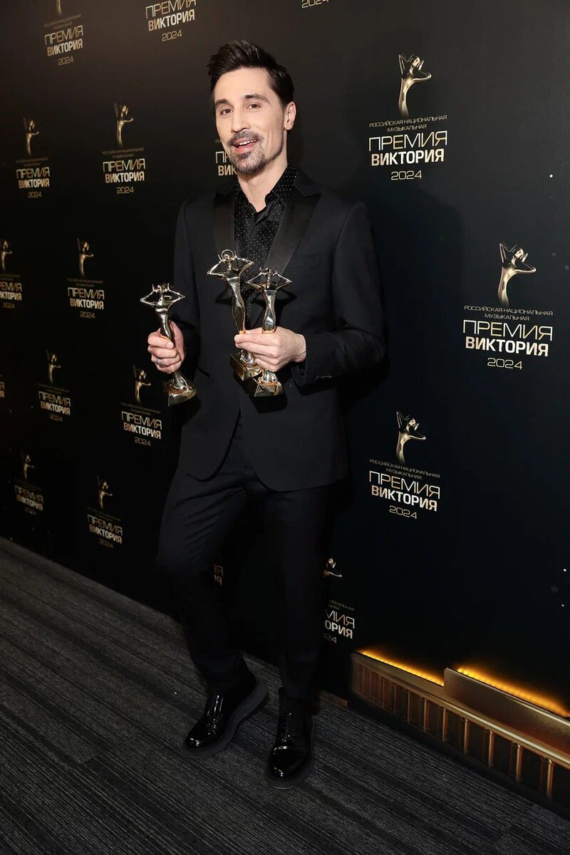 песня года 2015 афиша. ани лорак премия ру тв. музыкальные премии россии. российская музыкальная премия. песня года номинации.