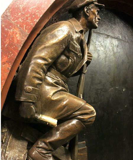 Советская эпоха в 35 скульптурах Матвея Манизера