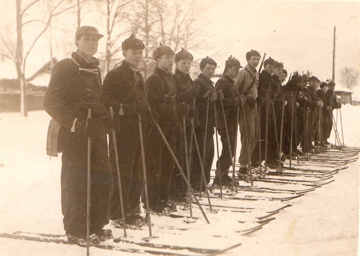 На старте перехода 150 км. Очёр -Молотов (Пермь)  