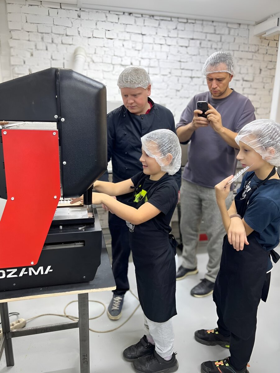 10. экскурсия на фабрику мороженого чистая линия. экскурсия на фабрику мороженого чистая линия. чистая линия мороженое фабрика. чистая линия экскурсия на фабрику.