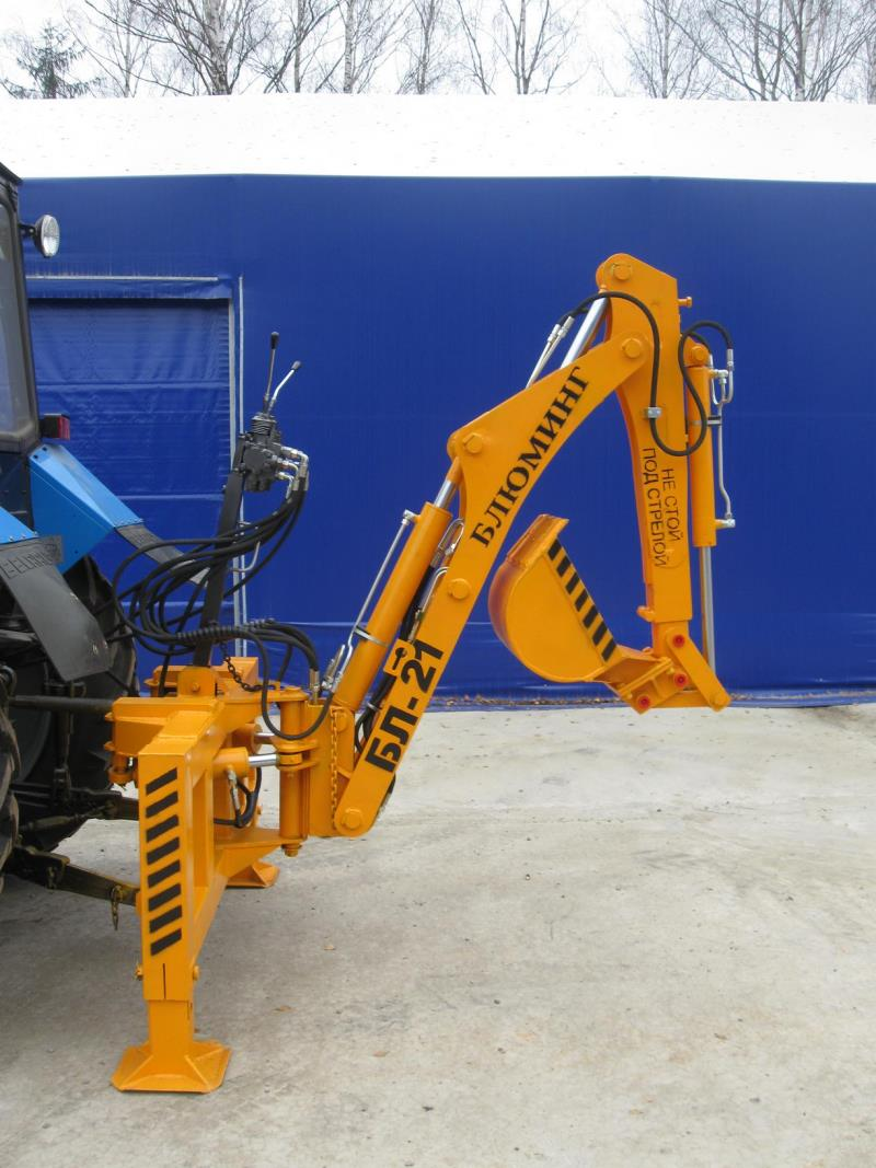 навесной экскаватор. навесной экскаватор. навесной экскаватор на мтз bk-175. навесной экскаватор для unc61. навесной экскаватор.