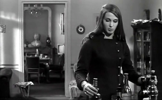 Французская балерина русского происхождения Татьяна Мясина, исполнительница одной из главных ролей во второй  серии.